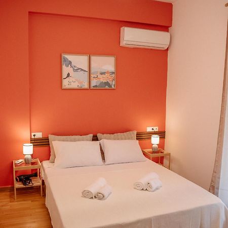 Appartamento 3Cs Athens Ampelokipoi Comfy Flat Ft Patio Airport Direct Day N Night Esterno foto