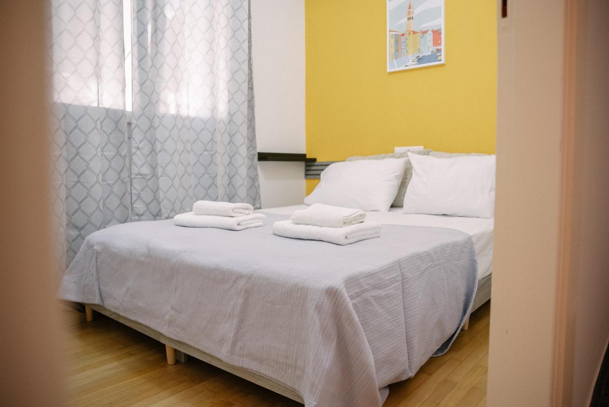 Appartamento 3Cs Athens Ampelokipoi Comfy Flat Ft Patio Airport Direct Day N Night Esterno foto