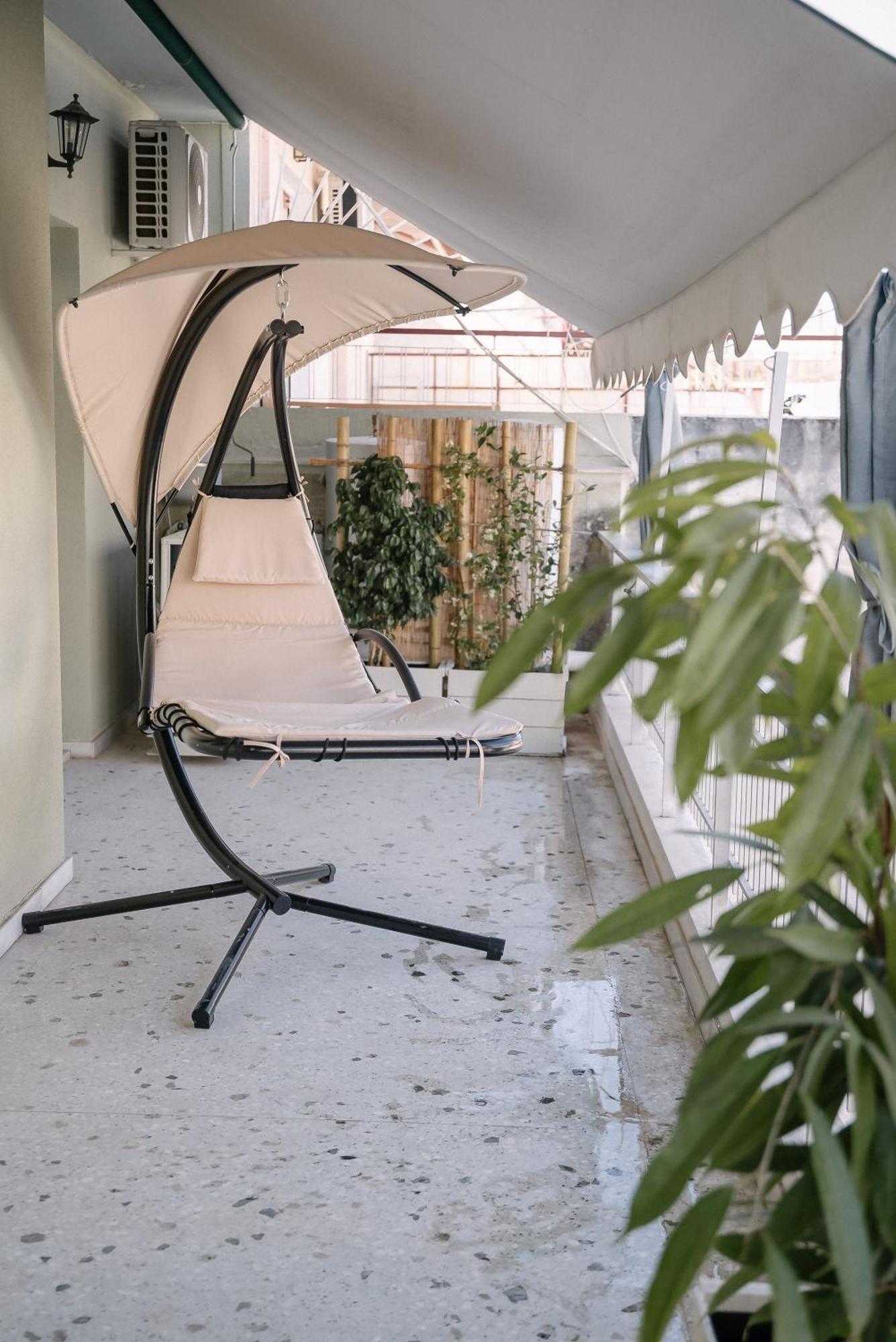 Appartamento 3Cs Athens Ampelokipoi Comfy Flat Ft Patio Airport Direct Day N Night Esterno foto